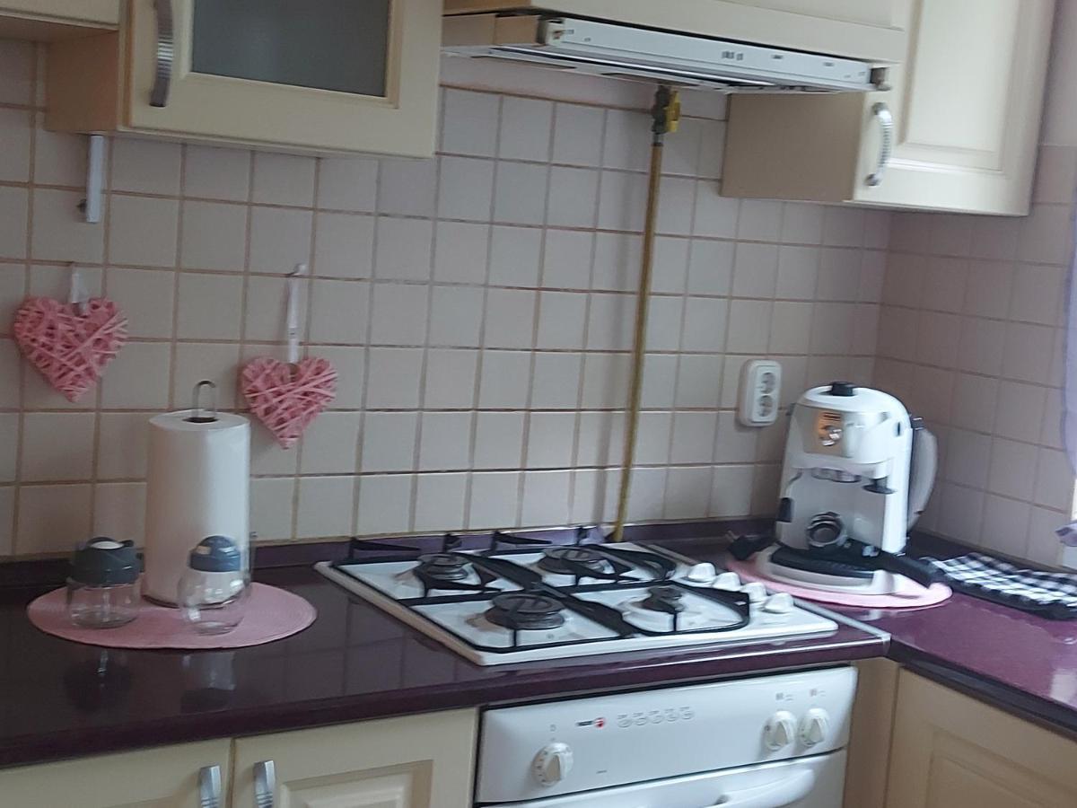 Lara Apartman Debrecen Ngoại thất bức ảnh