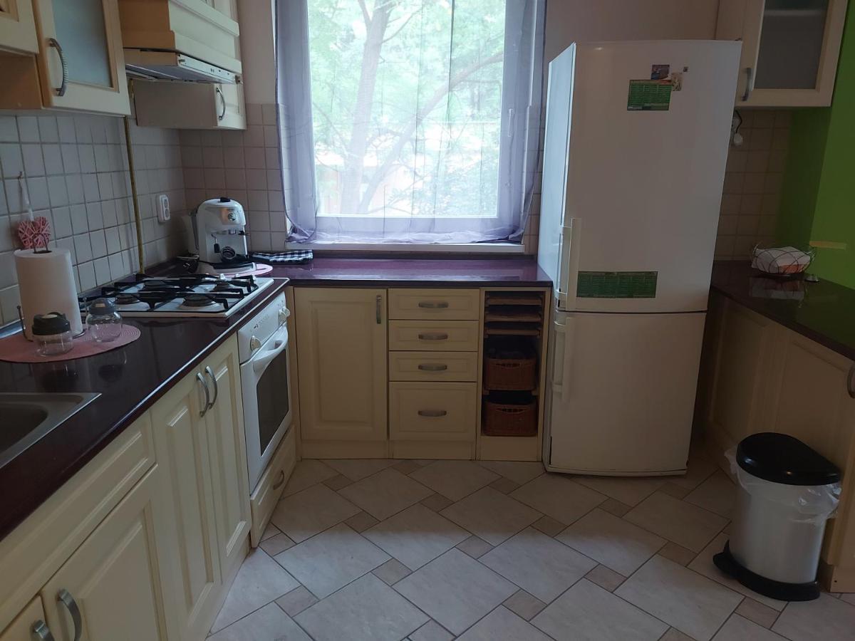 Lara Apartman Debrecen Ngoại thất bức ảnh