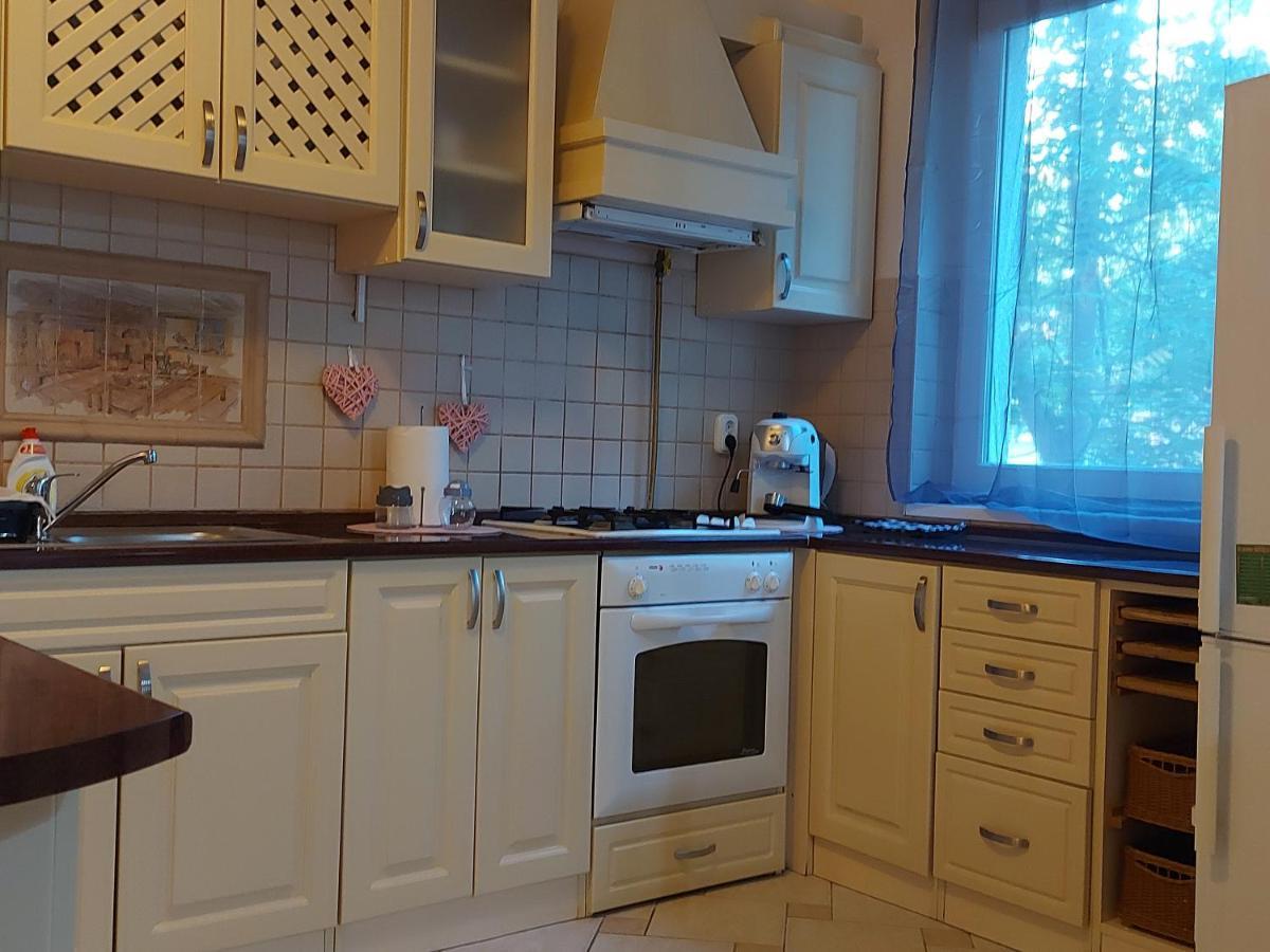 Lara Apartman Debrecen Ngoại thất bức ảnh