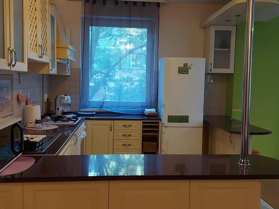 Lara Apartman Debrecen Ngoại thất bức ảnh